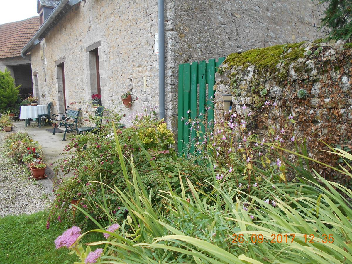 Ferme Manoir La Fiere Bed and Breakfast Sainte-Mère-Église Exterior foto