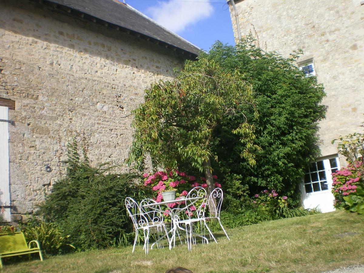 Ferme Manoir La Fiere Bed and Breakfast Sainte-Mère-Église Exterior foto